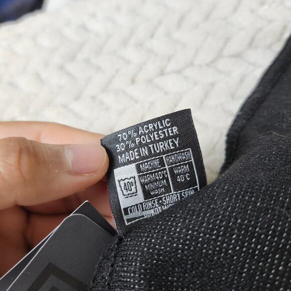 Ruffneck MLS Season Pass Soccer Apple TV Scarf New NWT RARE 55” - Picture 4 of 8